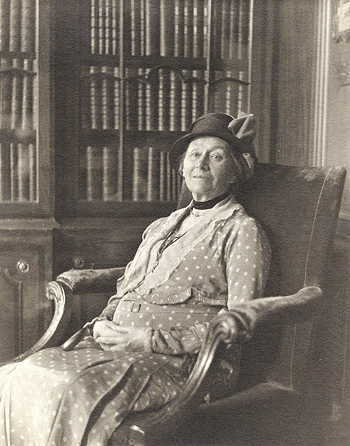 Alises kundze mira 1934 gadā... Autors: Alter Ego Īstā Alise Brīnumzemē