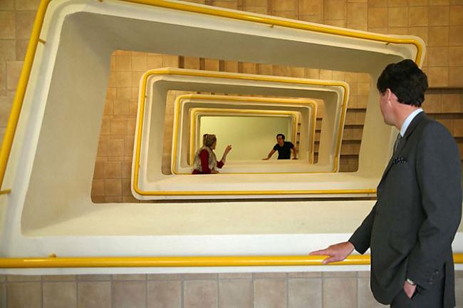 Kāpnes kuras īstenībā ir... Autors: Raziels Optiskās ilūzijas