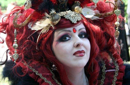 Festivāla laikā notiek... Autors: Raziels Gotu festivāls Wave-Gotik-Treffen 2012