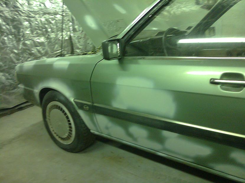 Tad nogruntēju ar epuksīda... Autors: buls1995 audi 90 projekts 2 dala