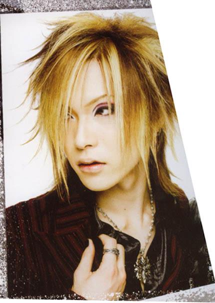  Autors: Aoii The Gazette grupas dalībnieks  : Uruha