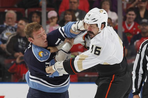 KautiņinbspViena no NHL spēles... Autors: Hokeja Blogs 10 lietas, kuras mums pietrūkst NHL lokauta laikā