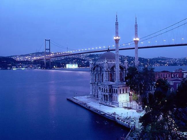 Bosphorus Bridge Turcija... Autors: Chubijs Populārākie tilti pasaulē.