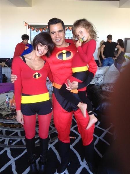 Jessica Alba ar ģimeni Autors: luvazhels Slavenības Helovīnā!!!