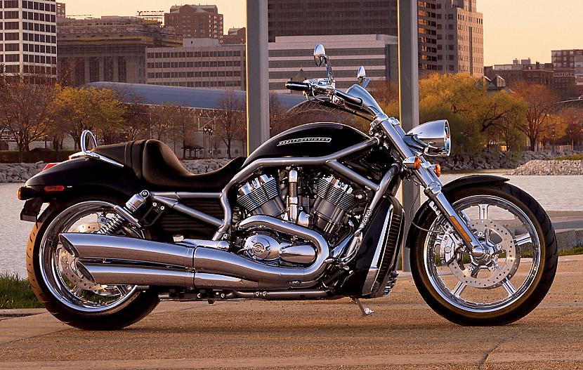 VRSC VRod Autors: Fosilija Harley - Davidson, 2010