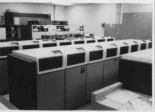 1976 IBM 3350... Autors: Werkis2 Cieto Disku - HDD vēsture  1953 - 1986. (1.daļa).