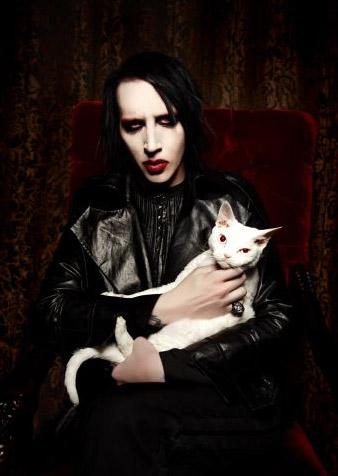  Autors: Hueco Mundo Marilyn Manson.