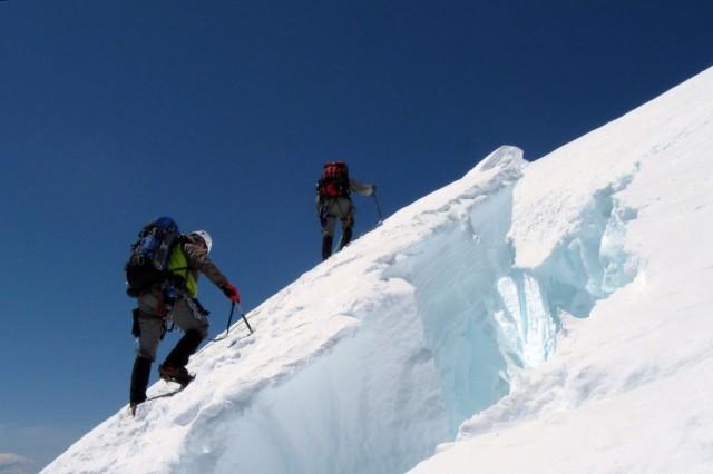 High Altitude ClimbingAr... Autors: varenskrauklis Bīstamākie pasaules sporta veidi.