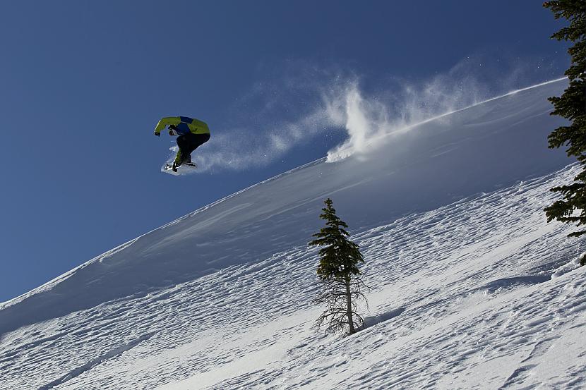 Mark McMorris performs during... Autors: Juzitis Snovošana