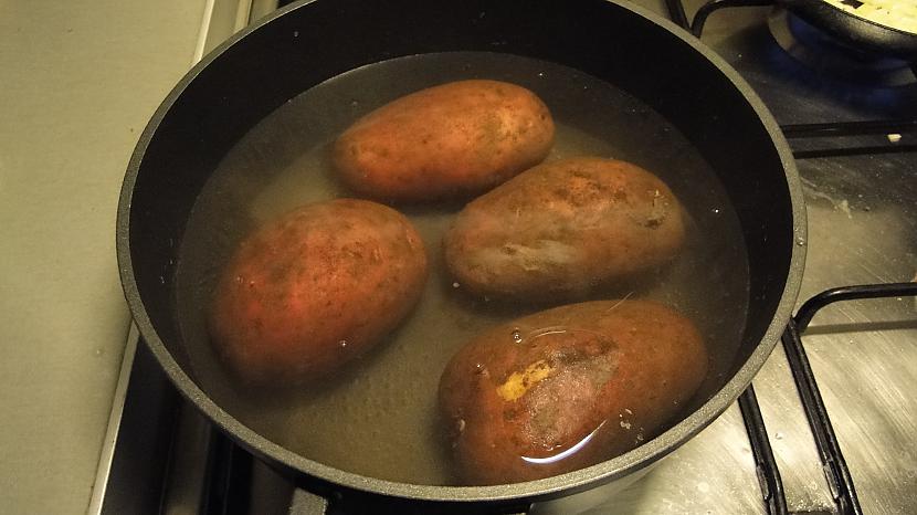 Liekam nemizotus kartupeļus... Autors: blefs Kartupeļu pikas ..