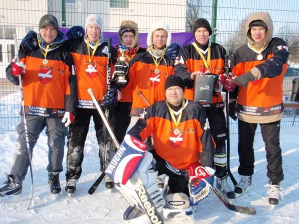  Autors: Fosilija Īstu vīru sporta veids – hokejs – 25grādos