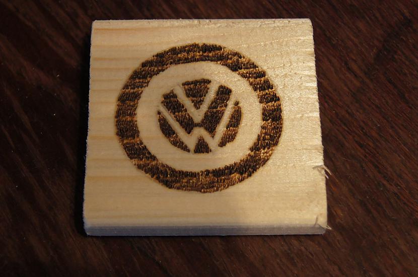 manuprāt wolksvagen logo... Autors: boom123 izdedzināti auto logo uz koka