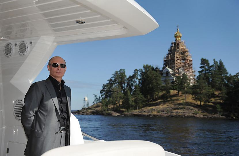 Vladimirs Putins laivā Lādogas... Autors: Fosilija Supermens Putins
