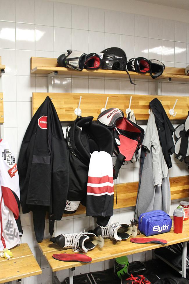Jāņa Andersona formas vieta Autors: Hokeja Blogs Latvijas hokeja izlases ģērbtuve