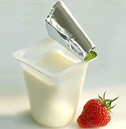 Ielejiet jogurtu pasniedzamajā... Autors: Fosilija Jogurts ar grauzdētiem valriekstiem