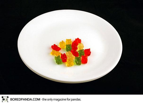 Gumijas lācīscaroni 51 grami ... Autors: apalepeks Kā dažādos ēdienos izskatās 200 kalorijas?