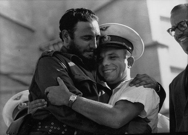Gagarins kopā ar Fidelu Kastro... Autors: KaifLaifers Gagarina foto iz dzīves..
