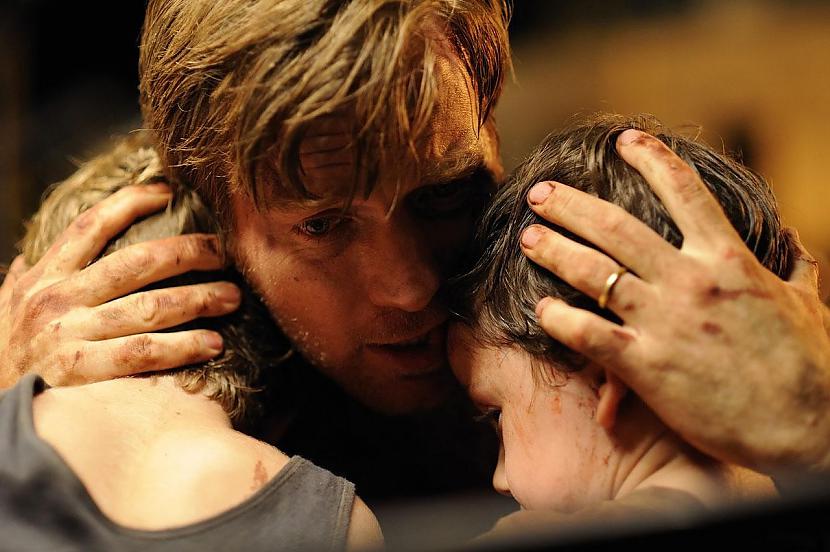 Autors: SeaSparrow Lo Imposible (2012)