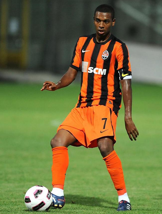 Fernandinho Shakhtar Donetsk... Autors: Vēlamais niks 2. Transfera zona (futbols)