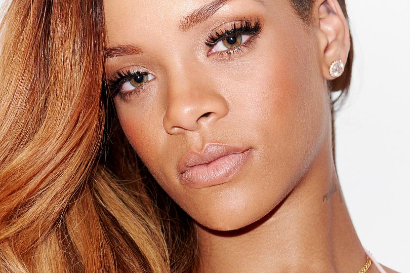 Rihannai ir zivju fobija Reiz... Autors: Karalis Jānis 21 WTF Fakti. 7 daļa.