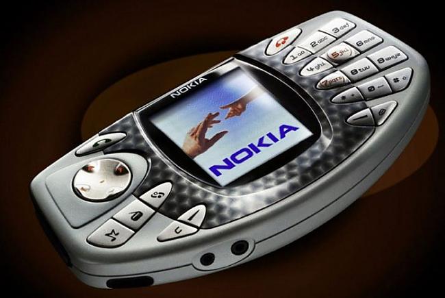 nbsp2002  Nokia NGage Autors: lucifers Nokia evolūcīja.