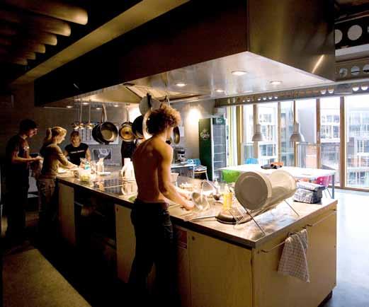 Ēkā ir 30 virtuves Autors: Adfectus Labākās KOJAS pasaulē!