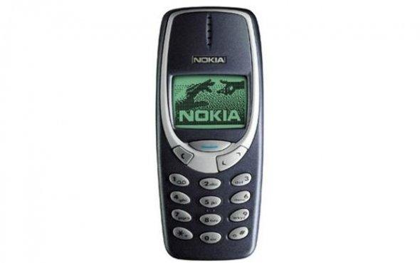 Nokia 3310 izlaists 2000 gadā... Autors: Fosilija Top 20 pārdotākie telefoni pasaulē.