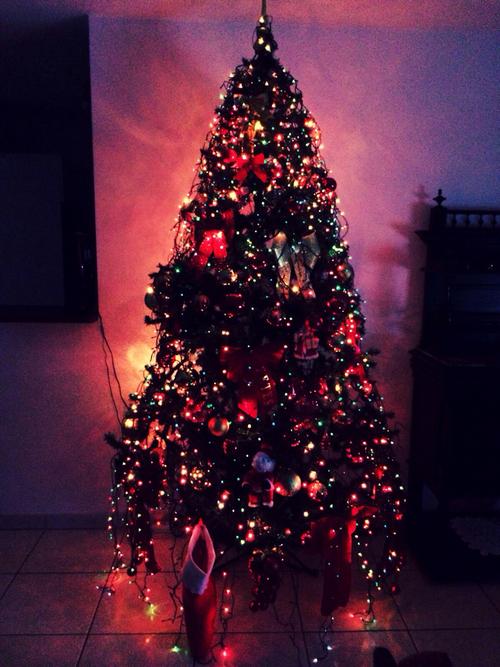  Autors: monsterhigh Ziemassvētki   iemirdzas   katrā   mājā....