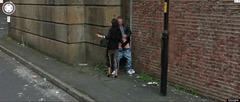 Bez komentāriemScaronim pārim... Autors: kapeika Pārkāpumi, kas nokļuvuši Google Street View kadros