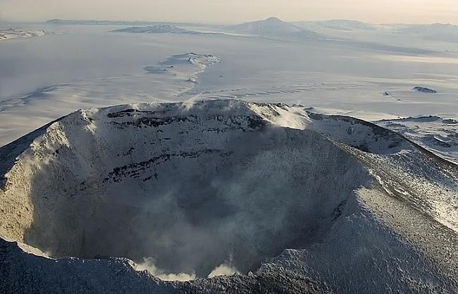 Vulkāns AntarktikāScaronis ir... Autors: Pasaules iedzīvotājs Brīnumainā pasaule.