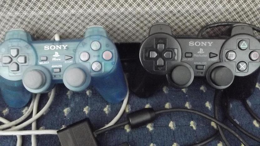 Ps1 un Ps2 kontrolieri viens... Autors: Fosilija PlayStation 2