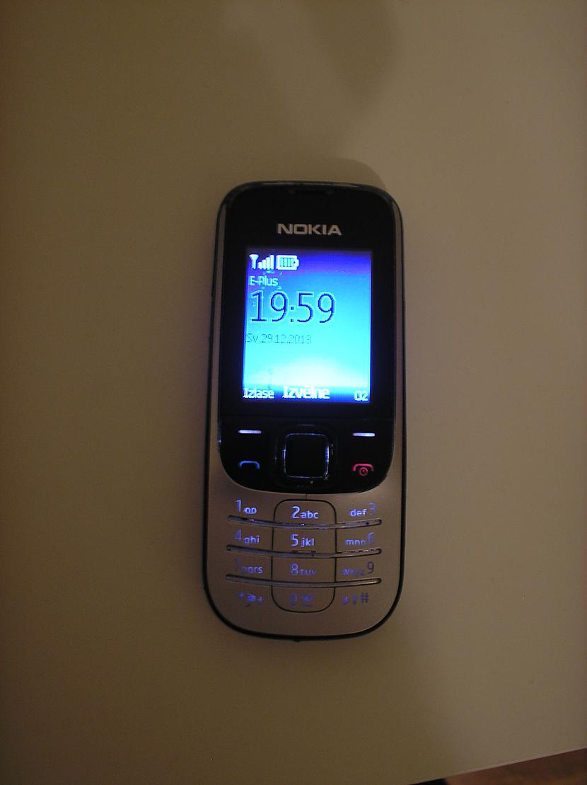 Nokia2330c2 Bet tad 2009 gada... Autors: arcuss Manu telefonu evolūcija....