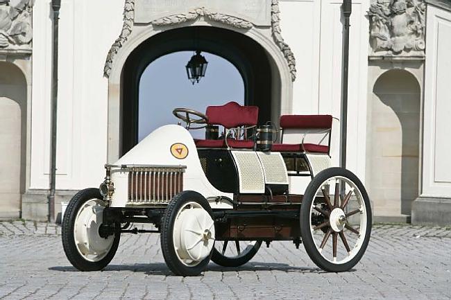 1900gads Ferdinants Porscaronē... Autors: Werkis2 Elektrisko automobiļu vēsture 1835. - 2013.