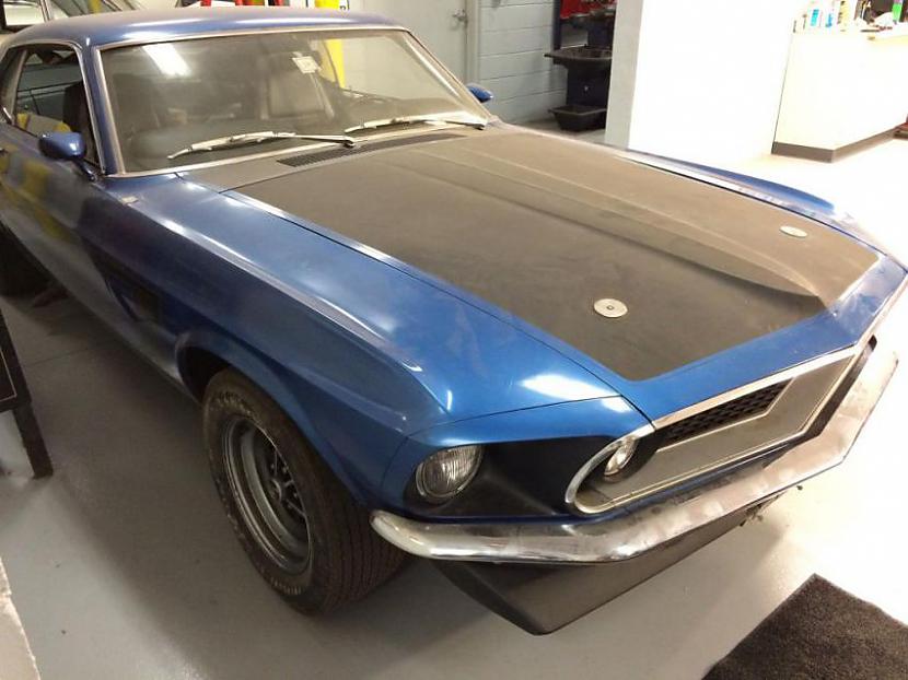  Autors: lolibobs Šķūnī atrod retu  1969 gada, Mustang Boss 302