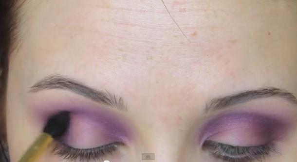  Autors: originalsnosaukums D.I.Y. MakeUp: Purple glitter makeup Tutorial