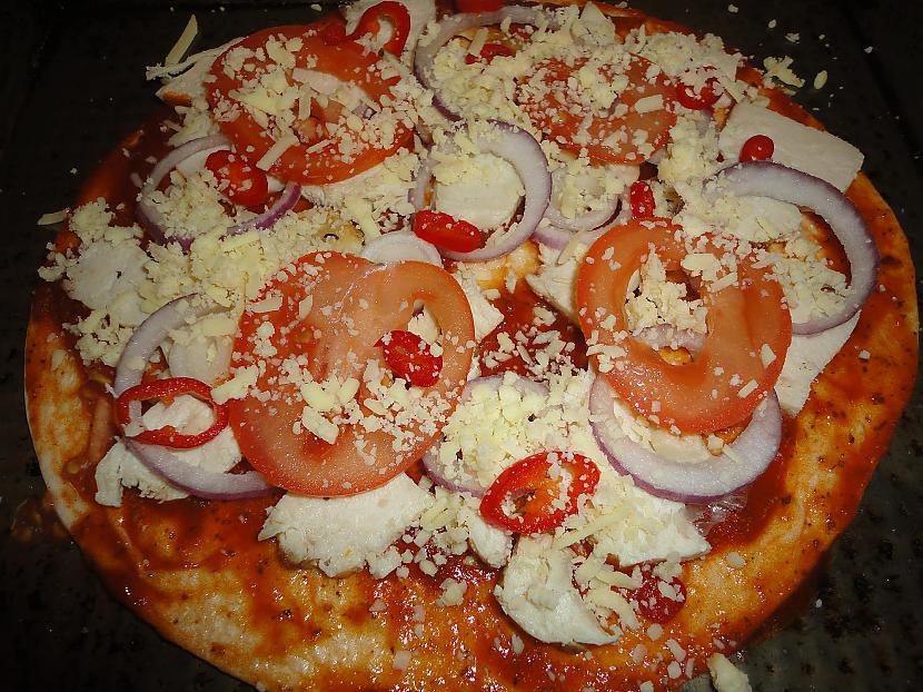Klāt sīpolriņķi tomāti čili Autors: Valterino Picas picas picas...