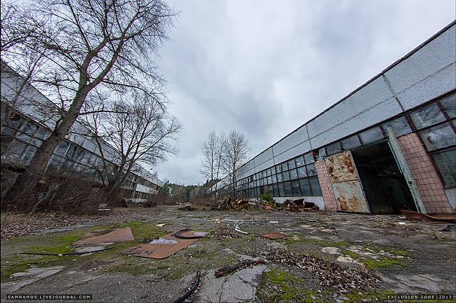 Lielākās darbnīcas ēkas Autors: kaashis Rūpnīca Černobiļā