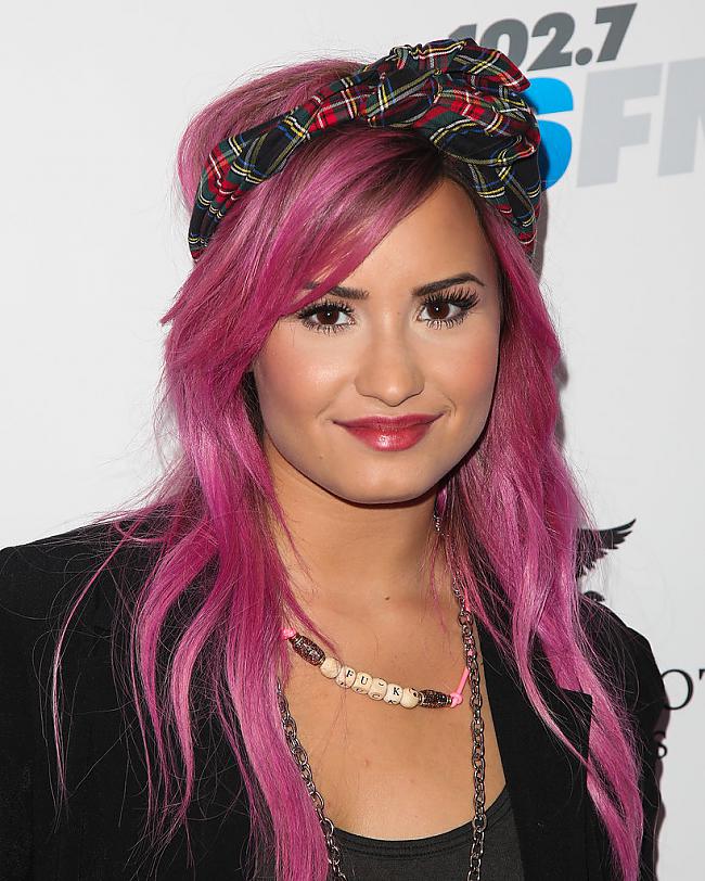  Autors: lolypapgirl Demi lovato