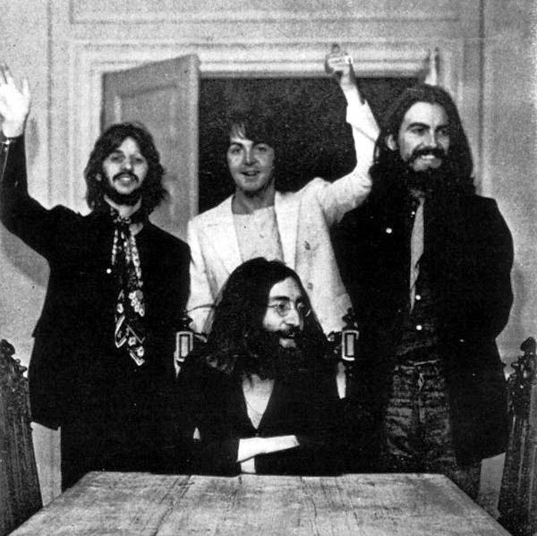 Leģendārās grupas Beatles... Autors: ČOPERS Slavenību pēdējie foto