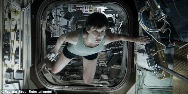 Filma Gravity Viss apkārt lido... Autors: Raacens Filmu kļūdas.