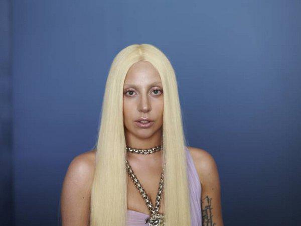  Autors: Hello Slavenā Lady Gaga nedaudz neierastā skatā.