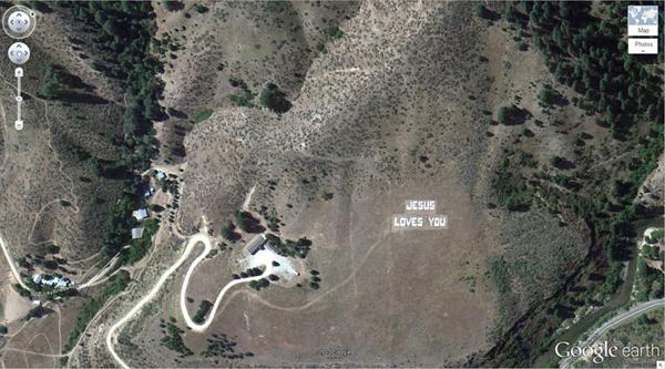 Jēzus tevi mīl Idaho  ASV Autors: minkans8 Aprīnojami google earth attēli