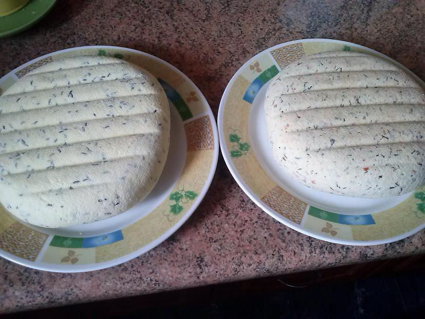 Tā izskatās siers kurscaron ir... Autors: Soul Eater Kā Jāņa tēvs ar Jāņa māsu sieru sēja.