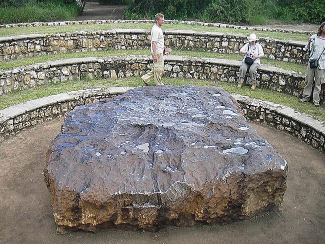 Hobas meteorīts ir lielākais... Autors: Fosilija 50 interesanti fakti, kuri tev patiks.