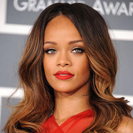 1 RihannanbspDziedātājai... Autors: brunojonass Slavenības, kuras atkarīgas no sociālajiem tīkliem...