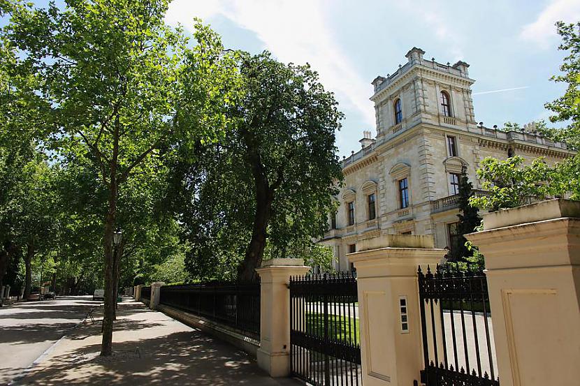 4 Kensingtonas Pils Gardens... Autors: MarksPriede TOP 5 Dārgākās mājas.