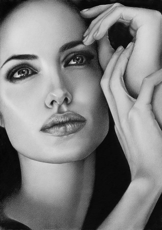Angelina Jolie Autors: Elena17 Slavenību zīmējumi.