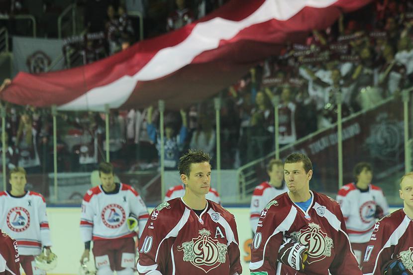 Nauda kontā pildspalva rokā... Autors: Hokeja Blogs Rīgas “Dinamo” ir gatavi ķert lielos punktus