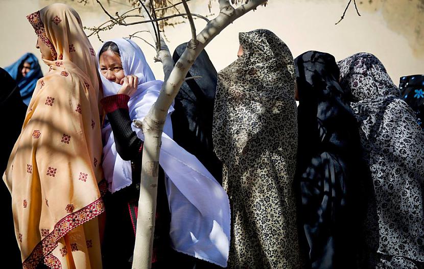 Afgāņu sievietes beidzot var... Autors: uibis Šīs desmit gades ievērojamākie foto 2.daļa