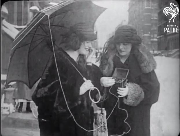 Tiek zvanīts   lai uzliek... Autors: Werkis2 Mobilais telefons 1922. gadā un laika ceļotāji?